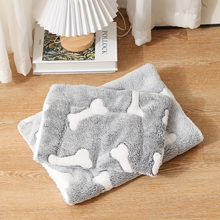 Cozy Fleece Pet Mat – Reversible, Washable & Warm