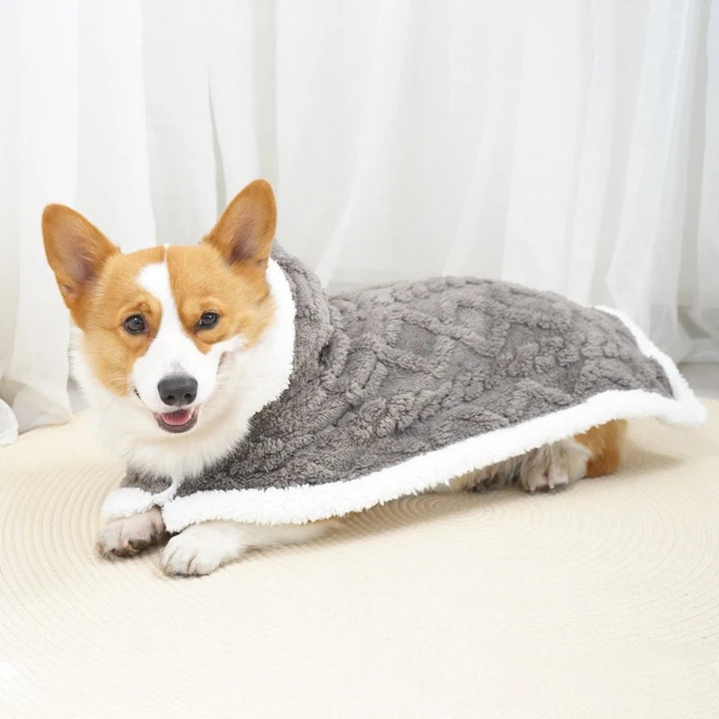 Winter Autumn Pet Flannel Shawl Blanket Dog Cat Warm Thicken Cloak Sweater Hoodie Puppy Sleeping Blanket Pet Coat